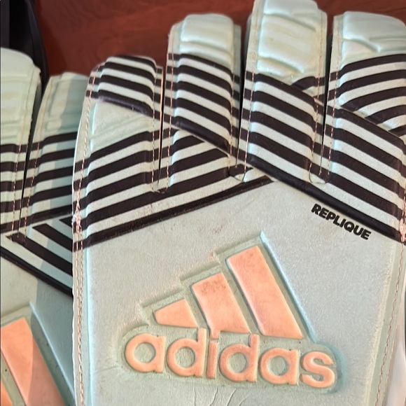 Adidas Cream and Black Goalkeeper Gloves with Finger Protection - Picture 11 of 11